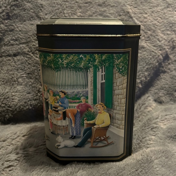 Vintage Hershey's Hugs Hometown Series Canister #10 Octagonal 1994 Tin - Picture 2 of 7